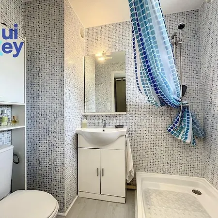 Apartment Le Nid Perche Six-Fours-les-Plages